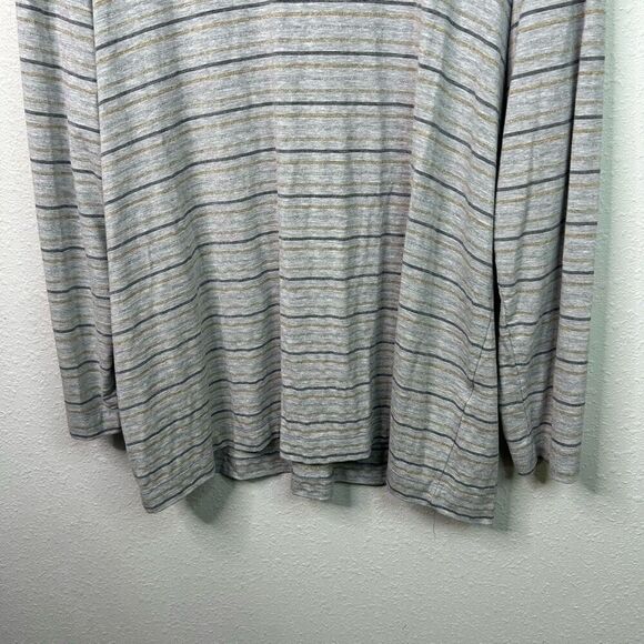 Chicos Women’s Gray Gold Shimmer Striped Long Sleeve Rayon Top Size 4 (XXL) - Picture 3 of 13